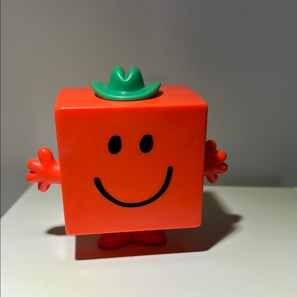 Yellow and Blue Action Figures Playset - Picture 7 of 10